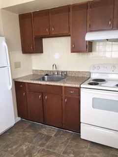 Germania on the Green in St. Louis, MO - Building Photo - Building Photo