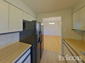 2011 N Circle Dr, Unit 522 in Colorado Springs, CO - Foto de edificio - Building Photo