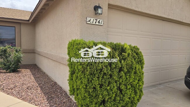 property at 1741 W Ransom Oaks Dr