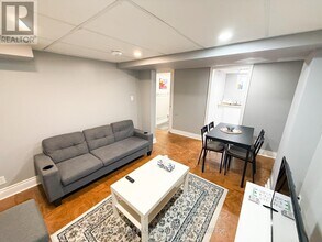 20 Bayard Ave in Toronto, ON - Building Photo - Building Photo