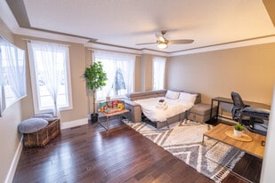 199 Albany Dr NW in Edmonton, AB - Building Photo