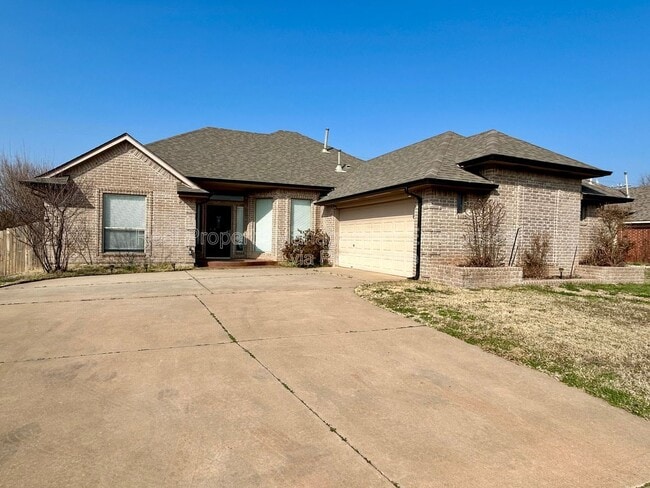 1905 NW 177th Terrace in Edmond, OK - Foto de edificio - Building Photo