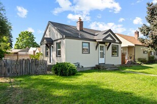 1124 E Hoffman Ave in Spokane, WA - Building Photo