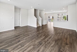 25 Stanton Rd in Mount Holly, NJ - Building Photo - Building Photo