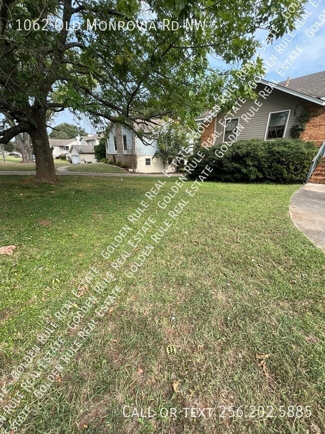 1062 Old Monrovia Rd NW in Huntsville, AL - Building Photo - Building Photo