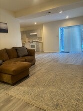 19917 Knollcross Dr, Unit Luxury basement apartment in Germantown, MD - Foto de edificio - Building Photo