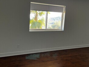 2514 Roscomare Rd in Los Angeles, CA - Building Photo - Building Photo
