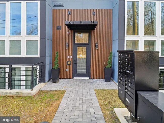 2213 M St NE-Unit -9 in Washington, DC - Building Photo - Building Photo