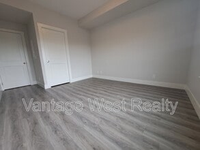 191 Hollywood Rd S in Kelowna, BC - Building Photo - Building Photo