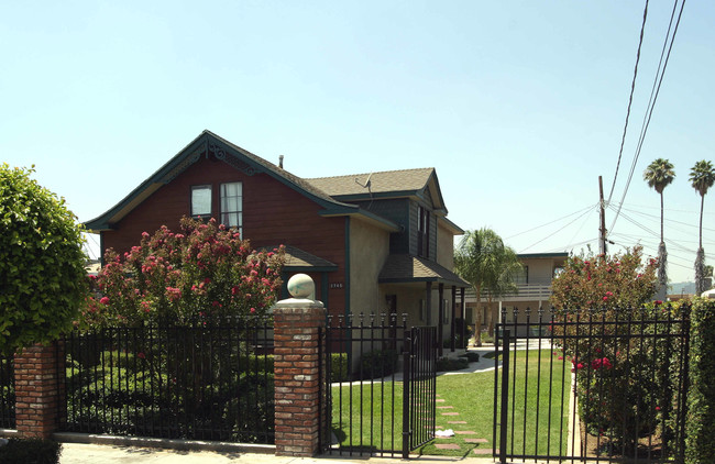 3745 Comer Ave in Riverside, CA - Foto de edificio - Building Photo