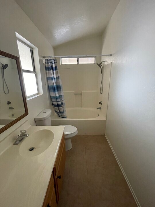 3631 San Jacinto Ave in Rosamond, CA - Building Photo