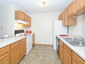 Arbor Landing Apartments in Shakopee, MN - Building Photo - Interior Photo