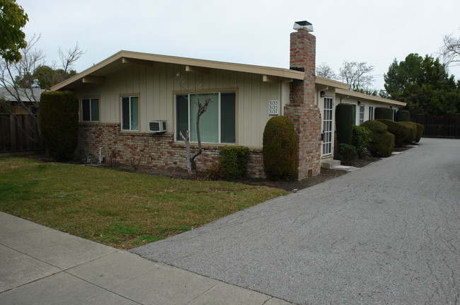 3143 Alma St in Palo Alto, CA - Building Photo - Building Photo