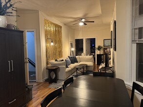 2614 N Racine Ave, Unit 2602 in Chicago, IL - Building Photo - Building Photo