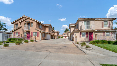 8421-8427 Oleander Ave in Fontana, CA - Building Photo - Building Photo