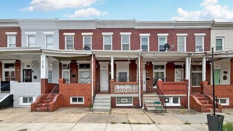 439 N Robinson St in Baltimore, MD - Building Photo