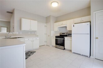 2401 Oxwell Way in Duluth, GA - Building Photo - Building Photo