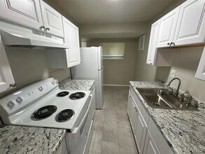 248 Perthshire Rd in St. Louis, MO - Building Photo - Building Photo