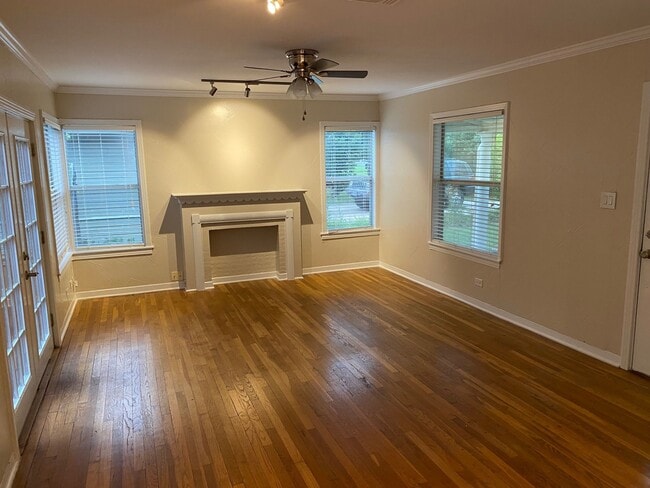 209 Wellesley Blvd in San Antonio, TX - Building Photo - Building Photo