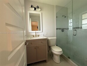 7611 NW 2nd St in Pembroke Pines, FL - Building Photo - Building Photo