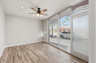 1111 W University Dr in Tempe, AZ - Foto de edificio - Building Photo