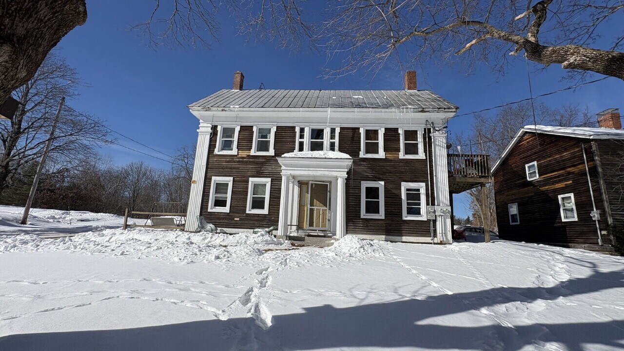 41 Old Rte 4 in Berwick, ME - Building Photo