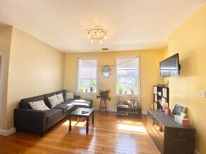 61 Wait St, Unit 3 in Boston, MA - Building Photo - Building Photo