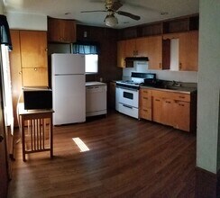 819 NE Michigan Ave in Topeka, KS - Building Photo - Building Photo