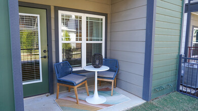 Saxon Pond Flats in Spring, TX - Foto de edificio - Building Photo