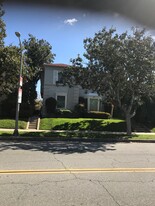 452 S Doheny Dr, Unit 452 Apartments