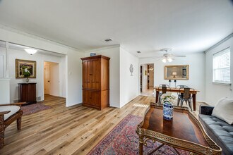 7842 El Pensador Dr in Dallas, TX - Building Photo - Building Photo