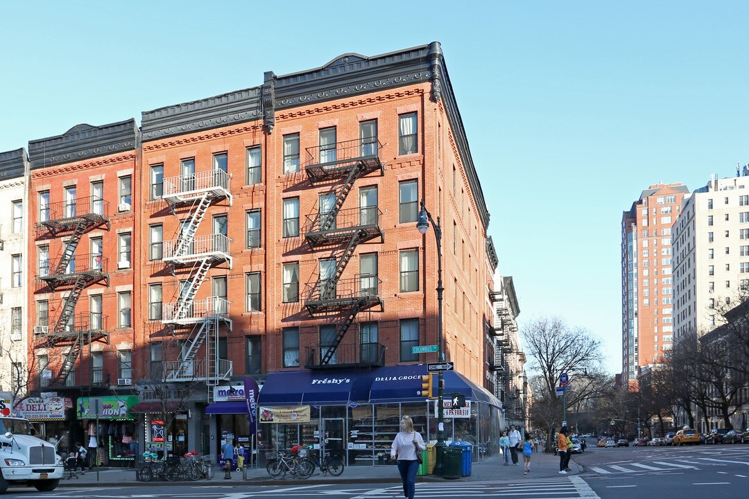 941 Columbus Ave in New York, NY - Building Photo