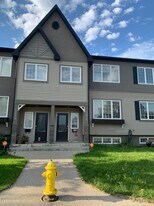 5414 Mitchinson Way in Regina, SK - Building Photo