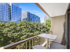 255 SW Harrison St in Portland, OR - Building Photo - Building Photo