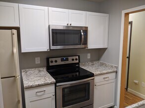 10270 Jamestown Dr, Unit C in Anchorage, AK - Building Photo - Building Photo