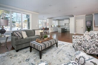 35 Hanson Rd in Newton, MA - Building Photo - Building Photo
