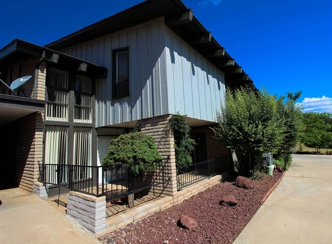 property at 1145 Tapadero Dr