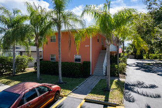 Vero Apartments in Vero Beach, FL - Building Photo - Building Photo