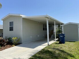 757 Harbor Cir in Ellenton, FL - Building Photo
