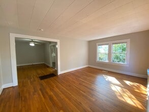 210 E 28th St in Anniston, AL - Building Photo - Building Photo