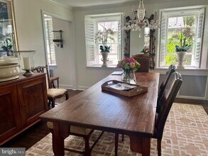 1002 Crest Rd in Wynnewood, PA - Building Photo - Building Photo