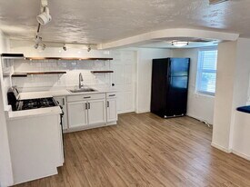 404 16th Ave S in Nampa, ID - Building Photo