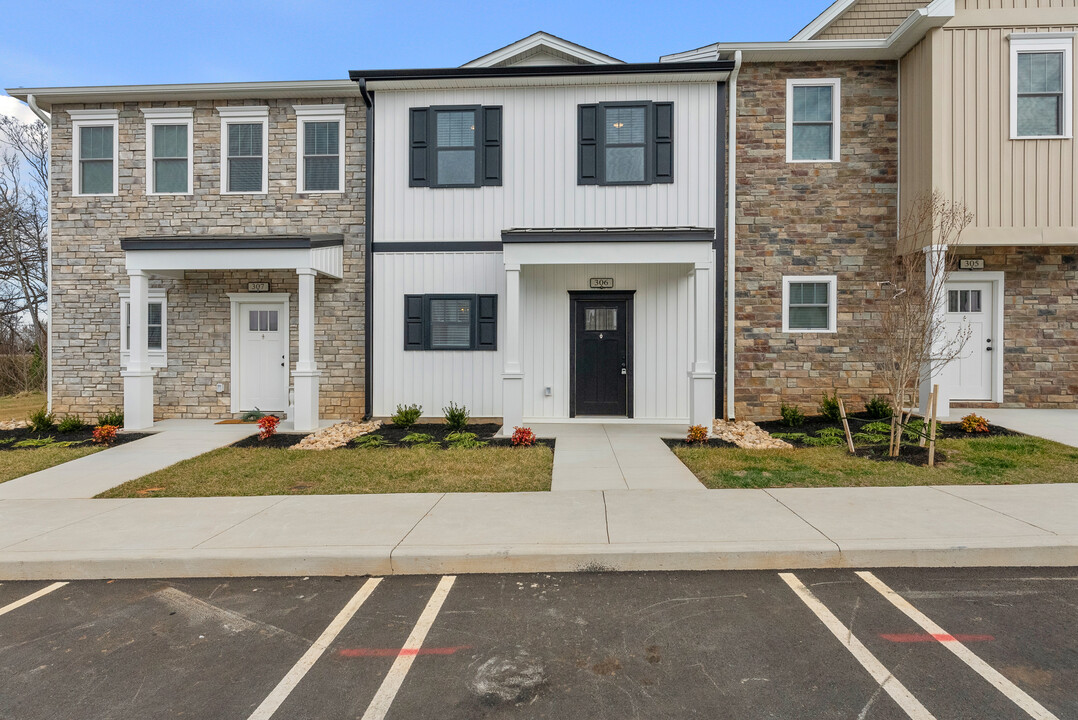 556 Leesville Rd in Lynchburg, VA - Building Photo