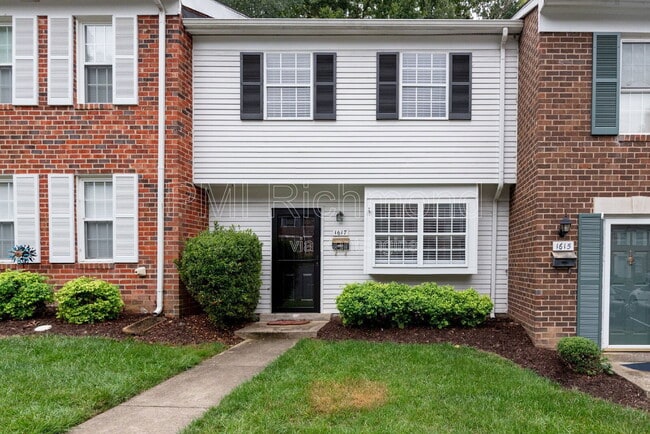 1617 Congressional Ct