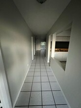 37 SE 24th Ave in Cape Coral, FL - Foto de edificio - Building Photo