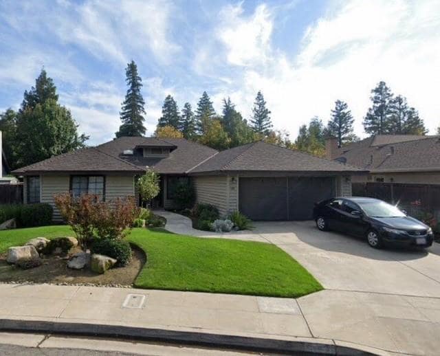 property at 681 E Teal Cir