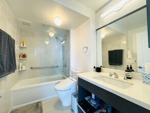 2410 Cleghorn St in Honolulu, HI - Foto de edificio - Building Photo