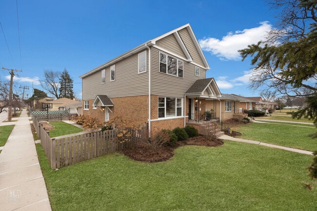property at 1545 Forest Rd