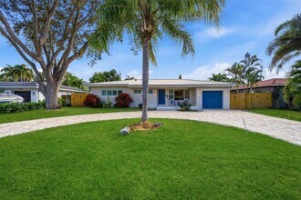 1706 NE 28th Dr in Wilton Manors, FL - Foto de edificio - Building Photo
