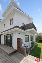 4525 Melbourne Ave in Los Angeles, CA - Building Photo - Building Photo
